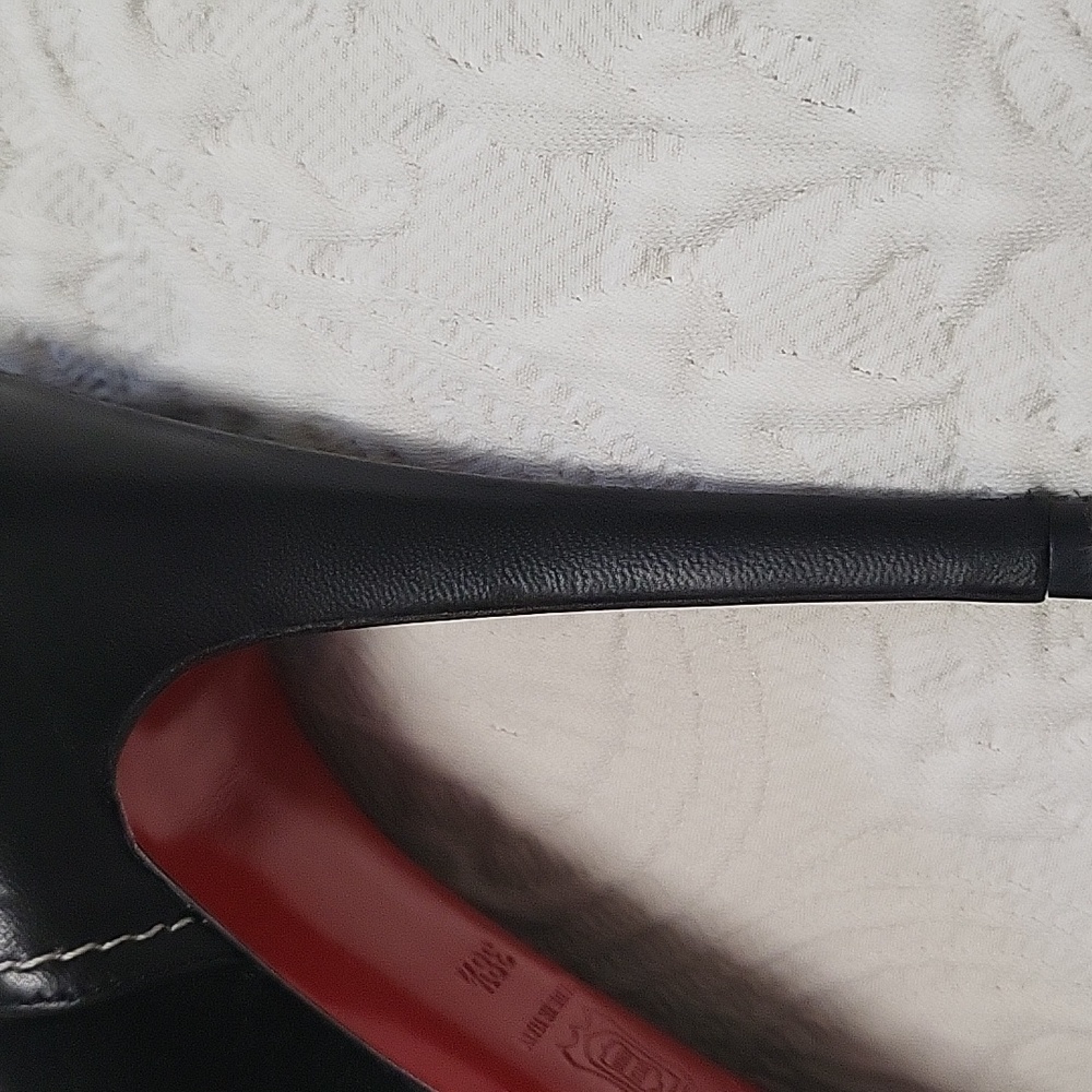 Christian Laboutin heels - Picture 4 of 10